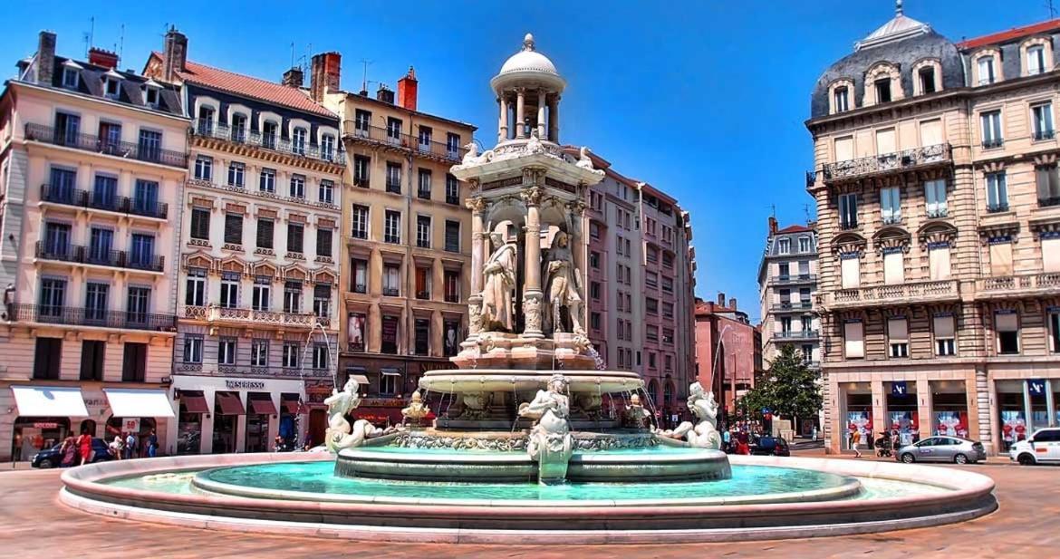 Hallmark - Location T2 - Lyon 2 מראה חיצוני תמונה